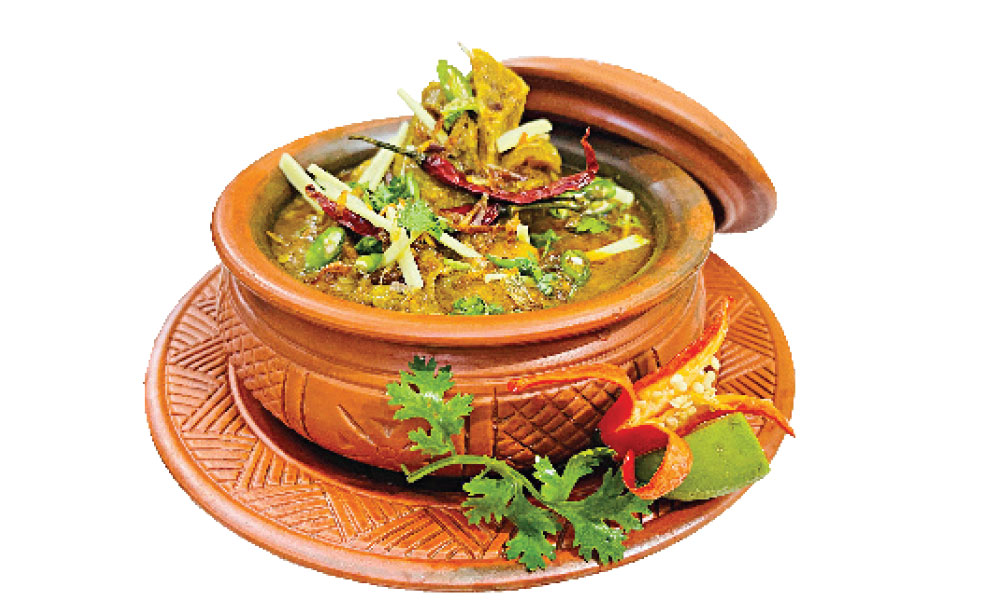 হালিম নেহারি ভুঁড়ি ভাজা ও মাথার মাংসের পদ